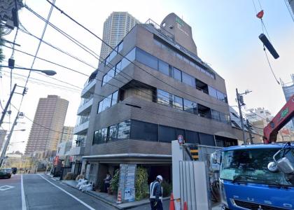 新宿MOAビル外観